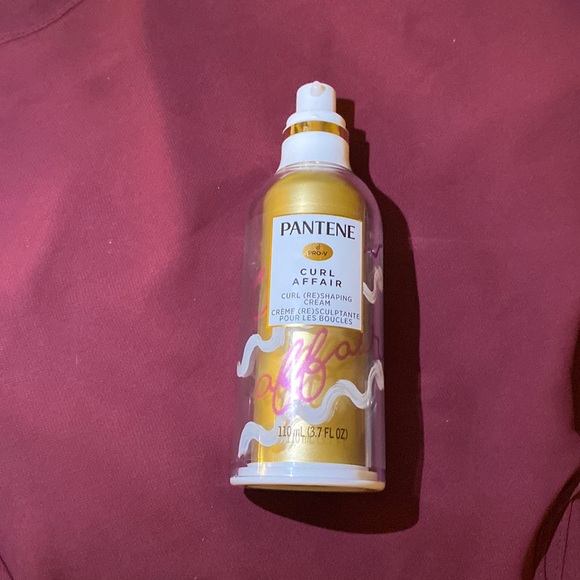 Stunning Pantene Curl Affair Image in 4K Stunning Pantene Curl Affair Image in 4K